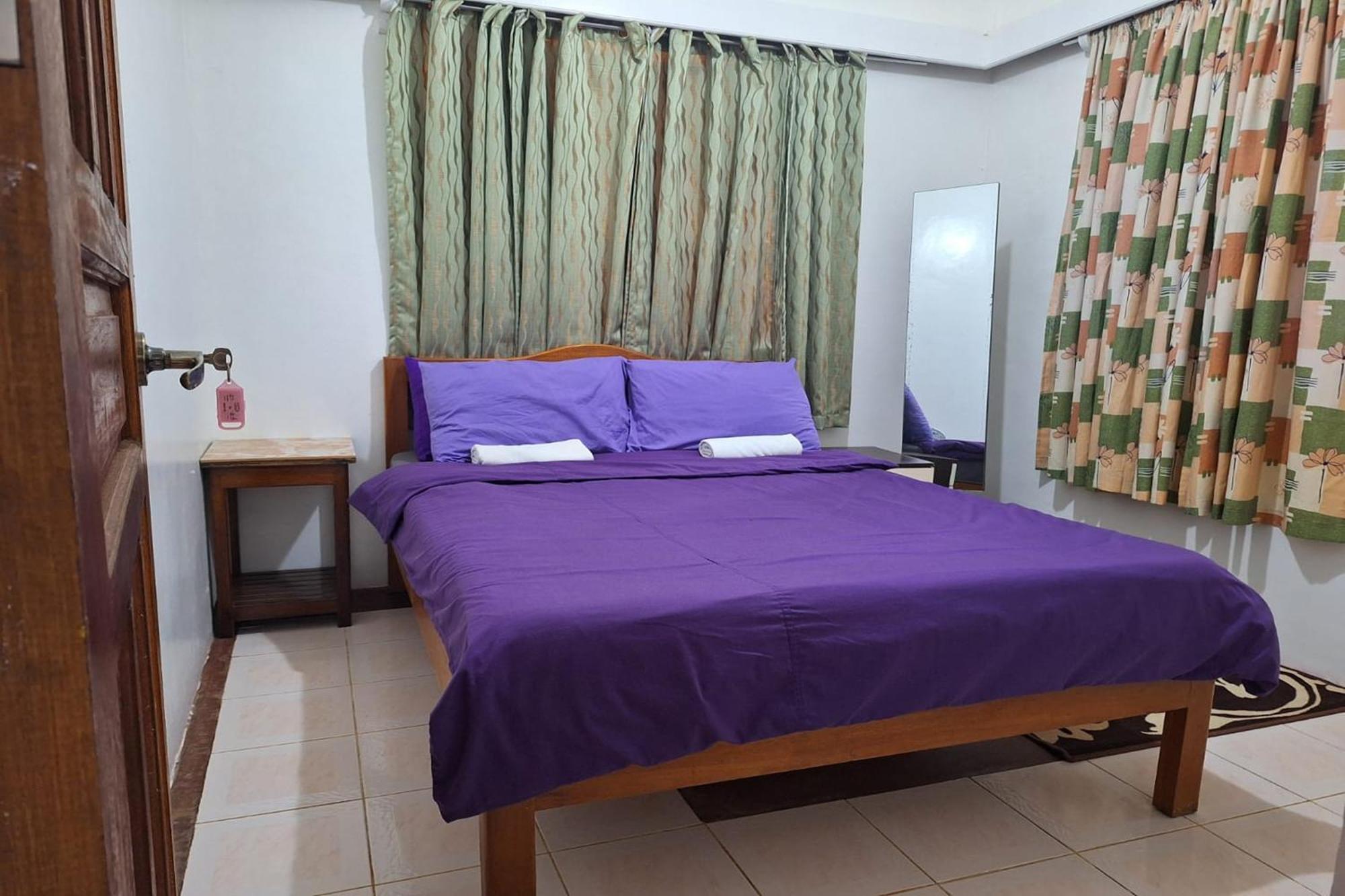 Citadel Bed And Breakfast Puerto Princesa Buitenkant foto