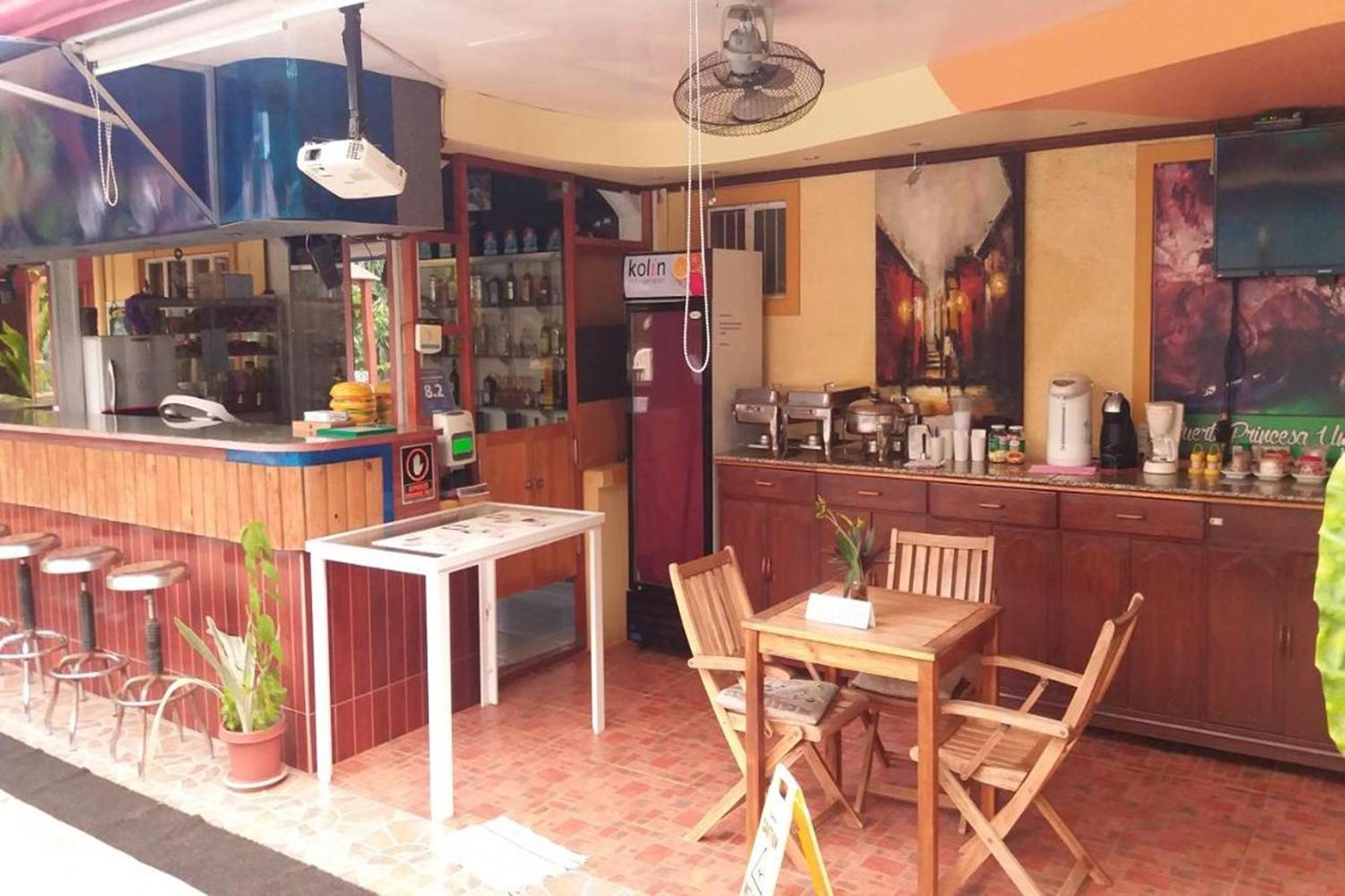 Citadel Bed And Breakfast Puerto Princesa Buitenkant foto