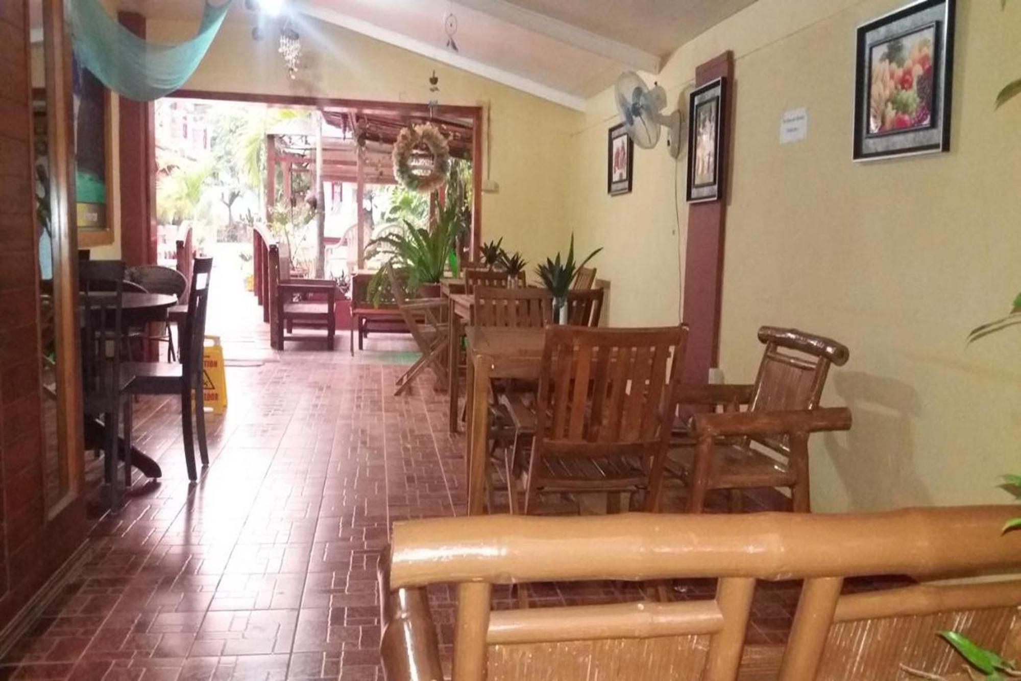 Citadel Bed And Breakfast Puerto Princesa Buitenkant foto