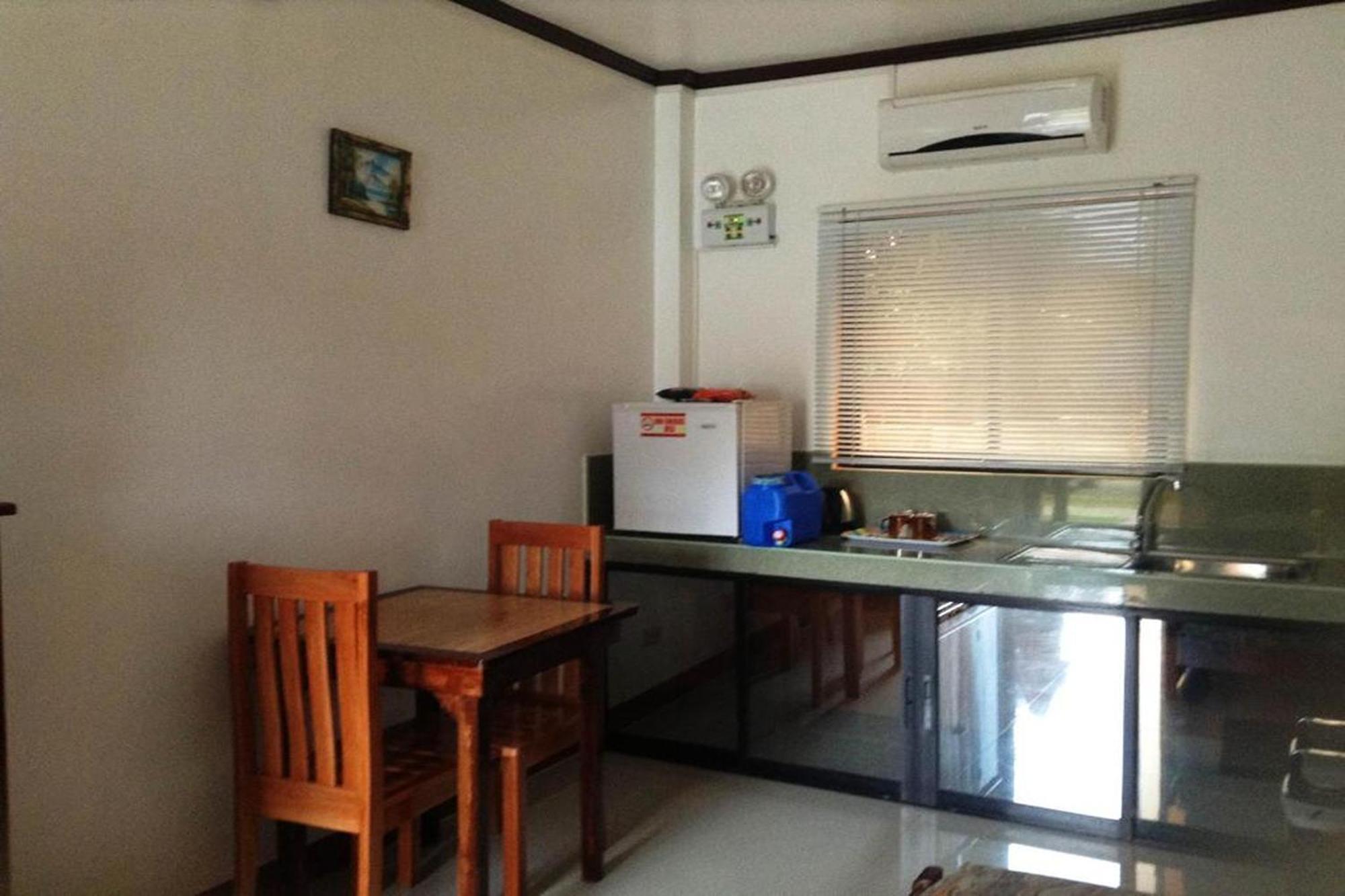Citadel Bed And Breakfast Puerto Princesa Buitenkant foto