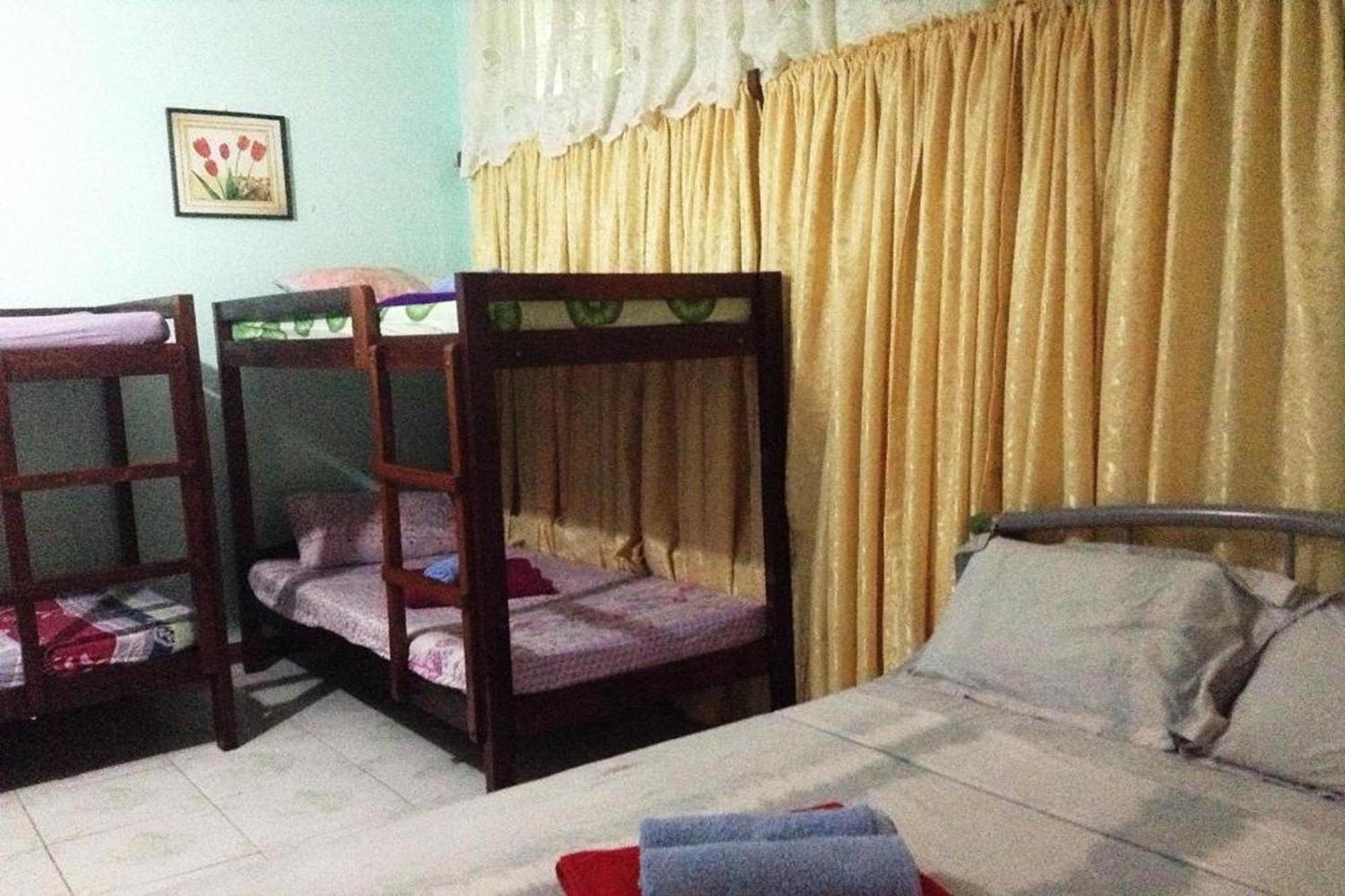Citadel Bed And Breakfast Puerto Princesa Buitenkant foto