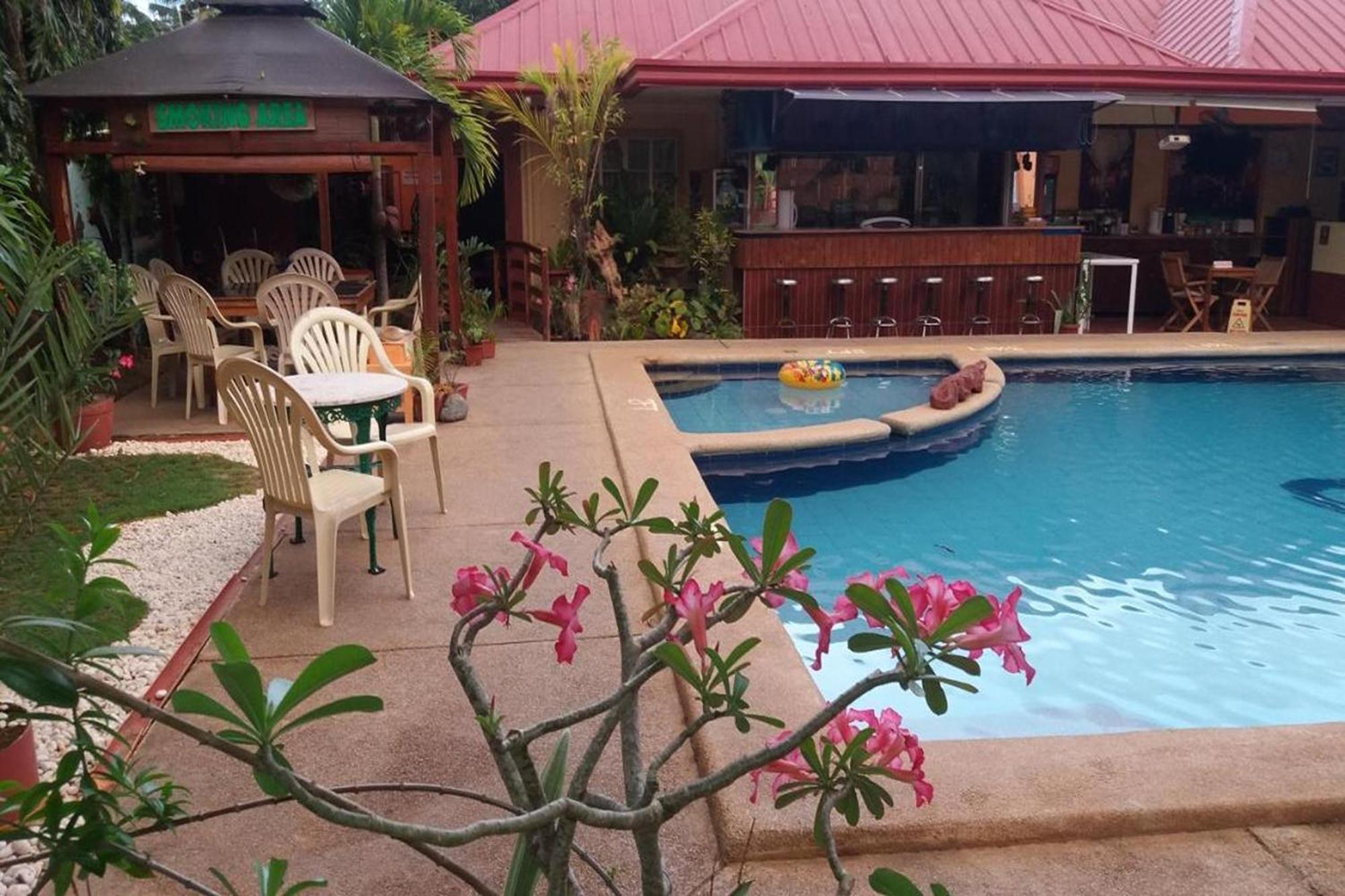 Citadel Bed And Breakfast Puerto Princesa Buitenkant foto
