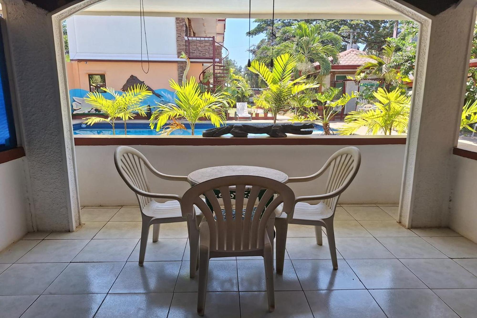 Citadel Bed And Breakfast Puerto Princesa Buitenkant foto