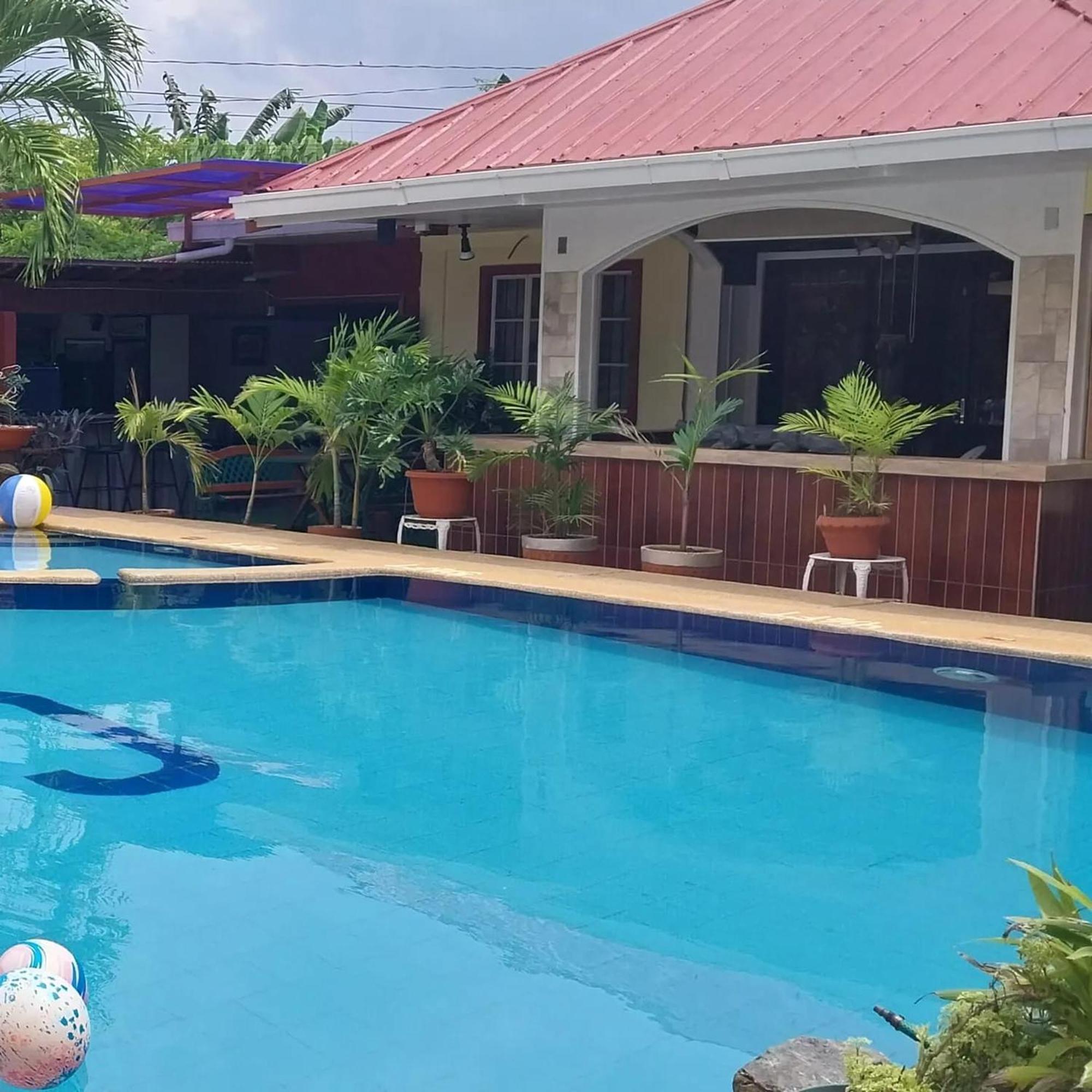 Citadel Bed And Breakfast Puerto Princesa Buitenkant foto