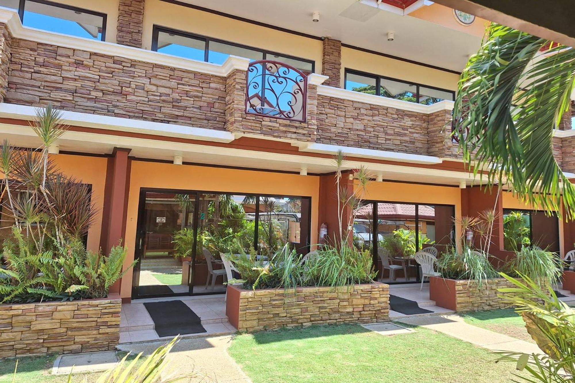 Citadel Bed And Breakfast Puerto Princesa Buitenkant foto